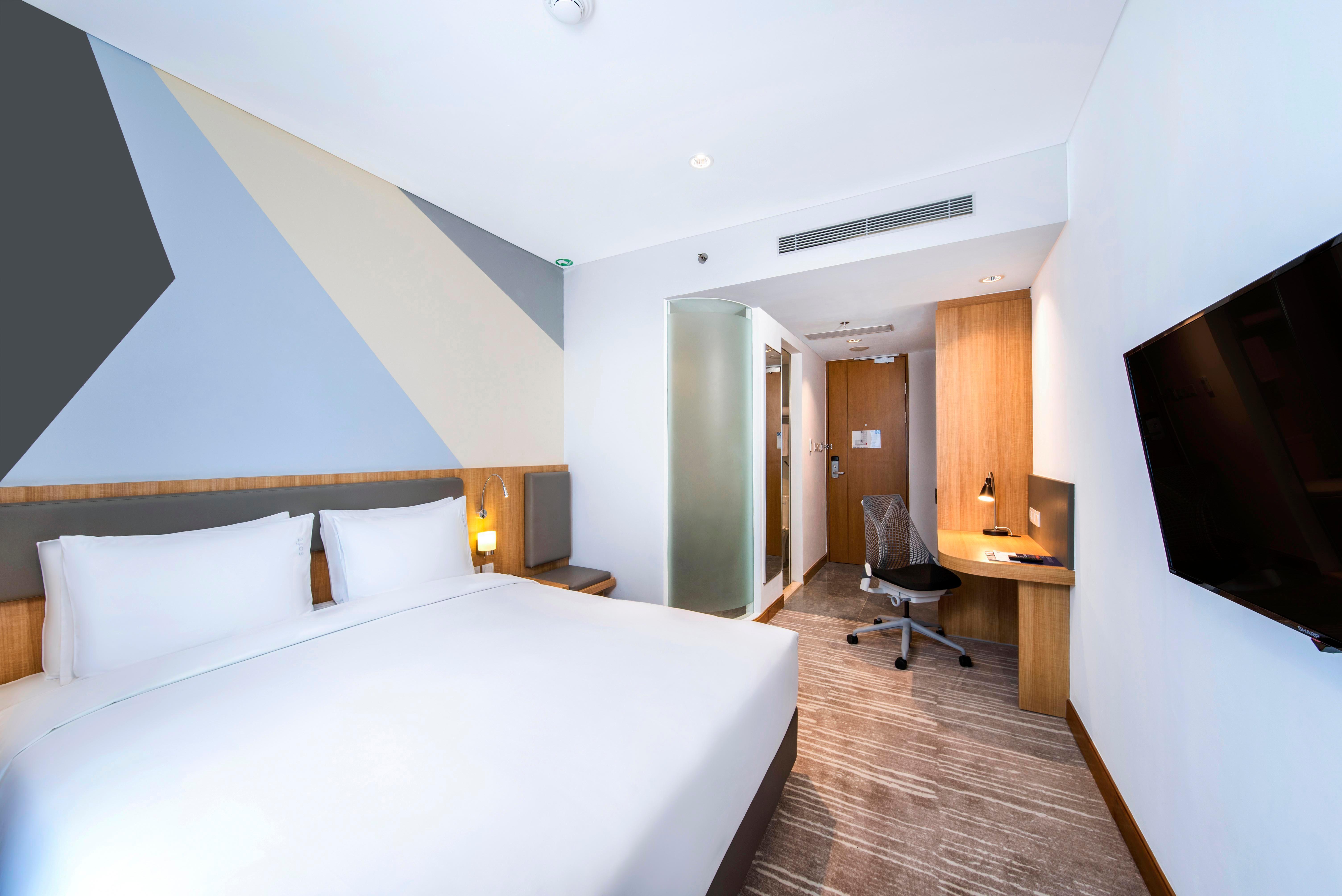 Holiday Inn Express Jakarta Matraman By Ihg Esterno foto