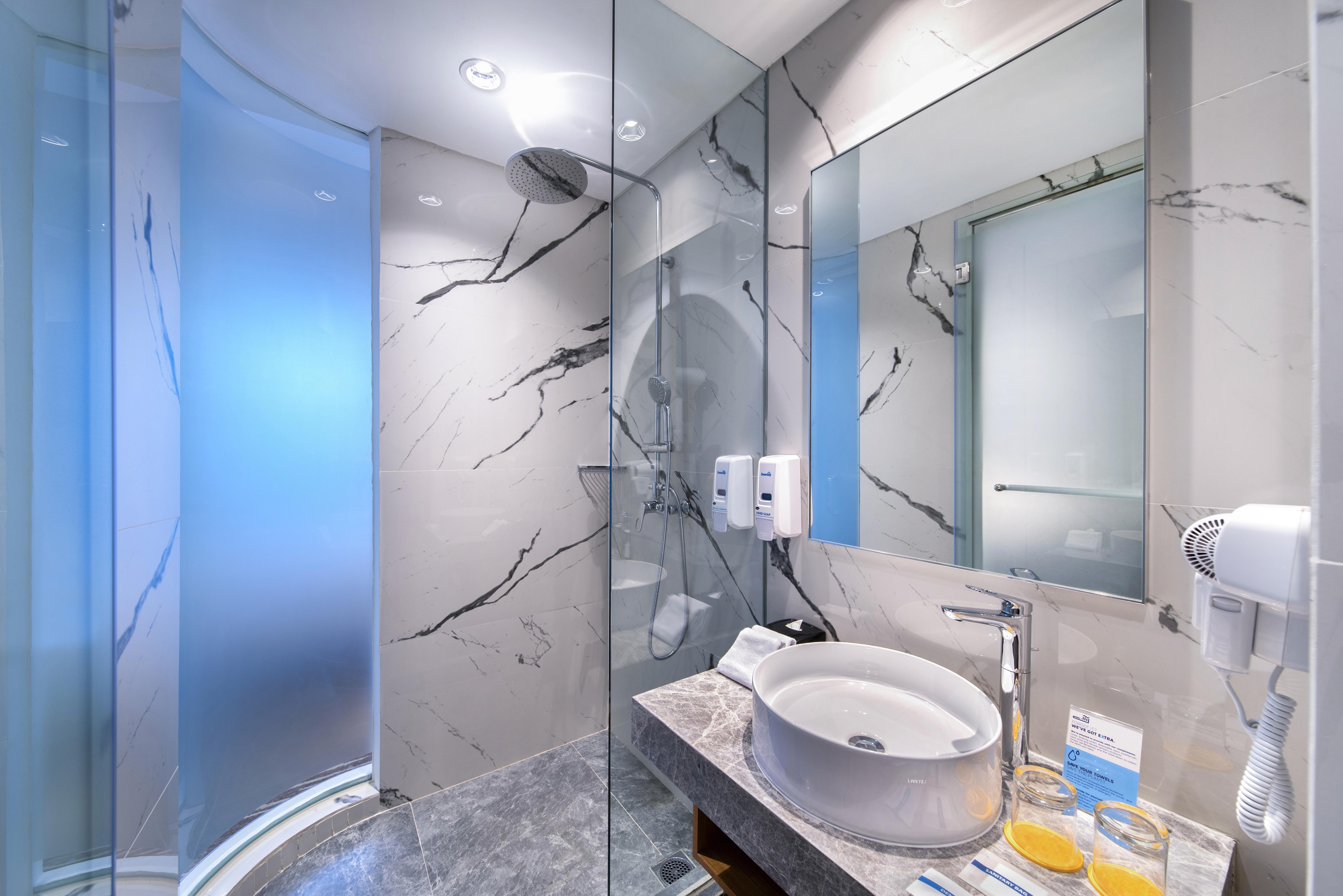 Holiday Inn Express Jakarta Matraman By Ihg Esterno foto