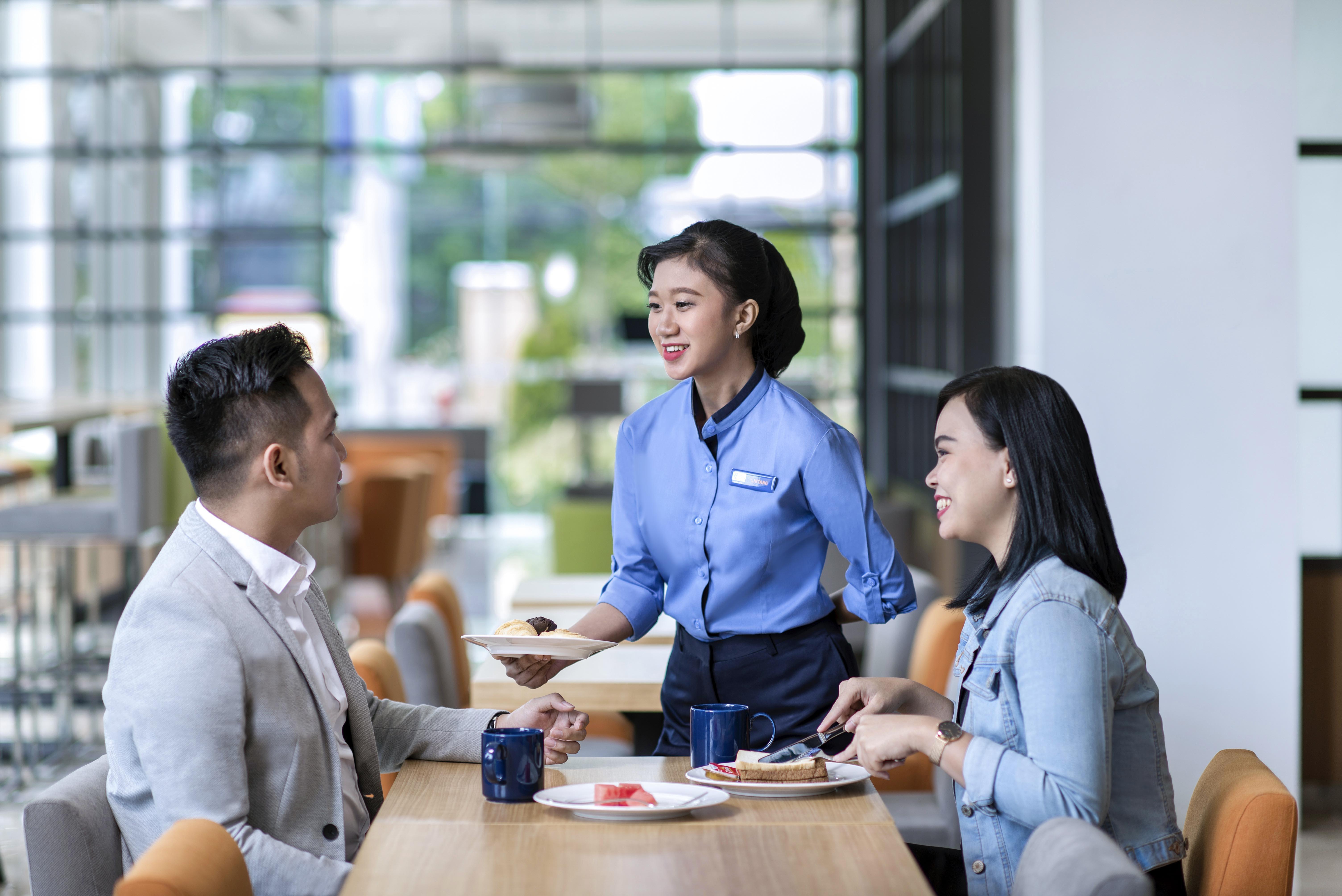 Holiday Inn Express Jakarta Matraman By Ihg Esterno foto