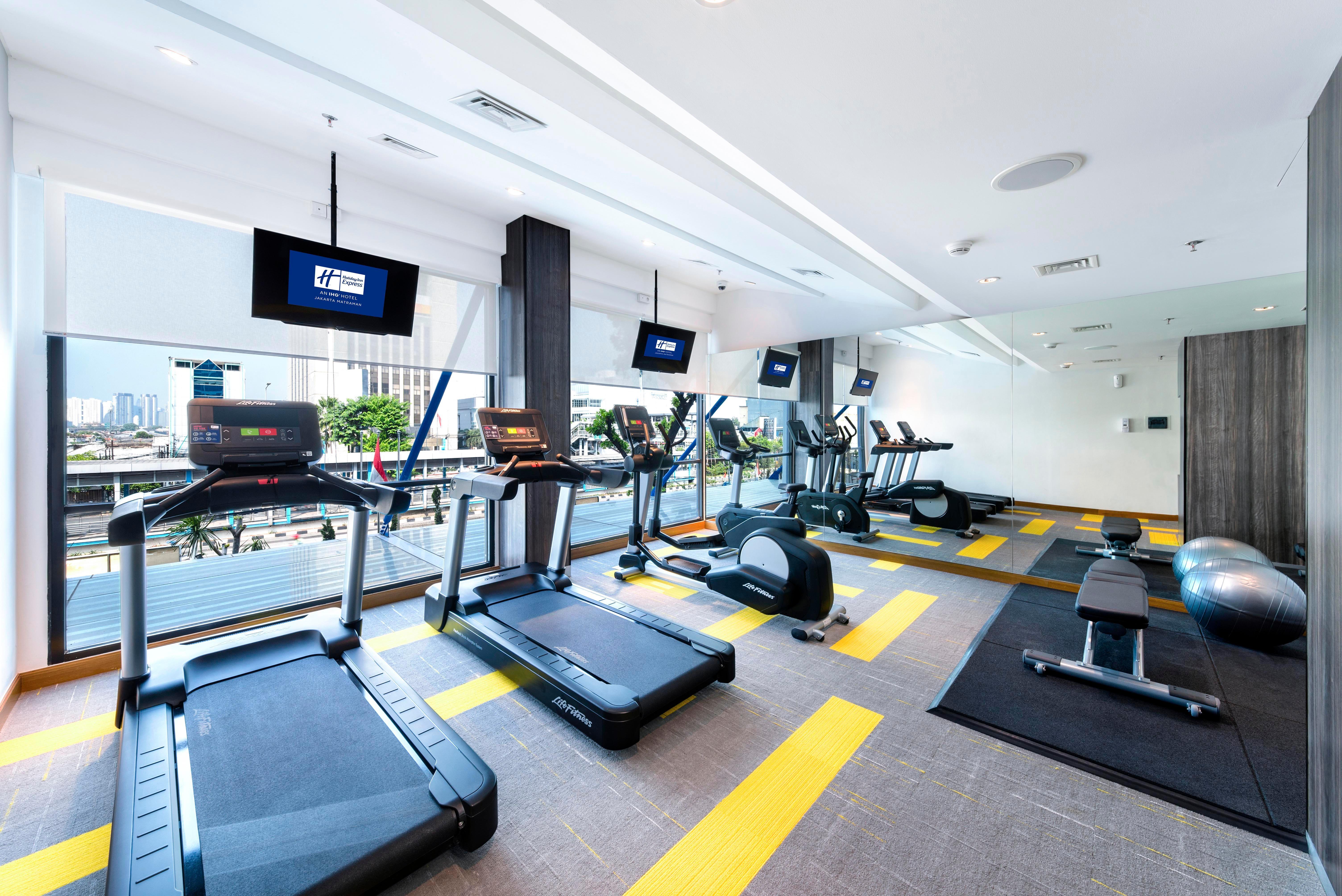 Holiday Inn Express Jakarta Matraman By Ihg Esterno foto