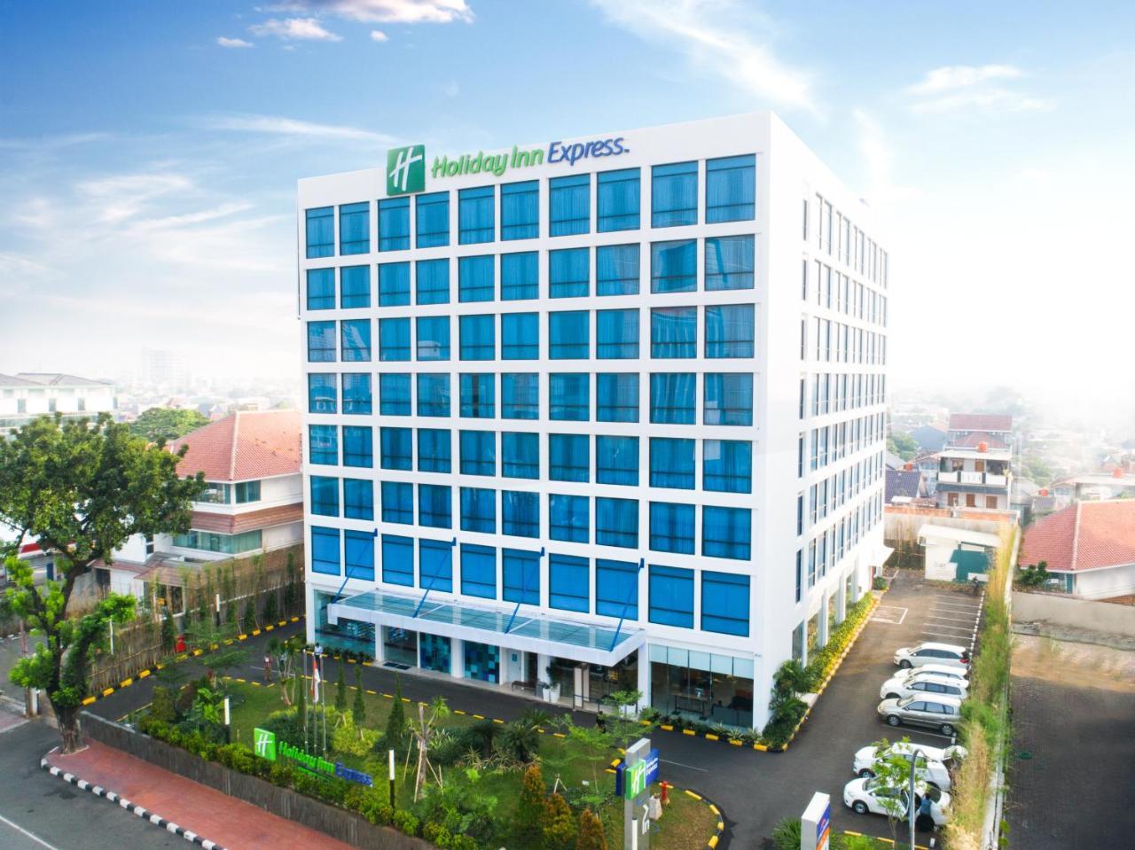 Holiday Inn Express Jakarta Matraman By Ihg Esterno foto