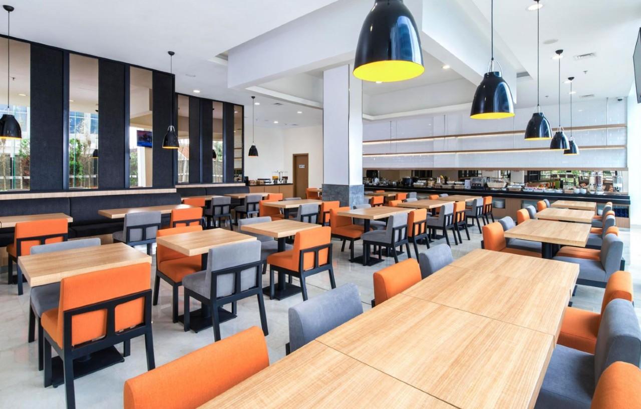 Holiday Inn Express Jakarta Matraman By Ihg Esterno foto